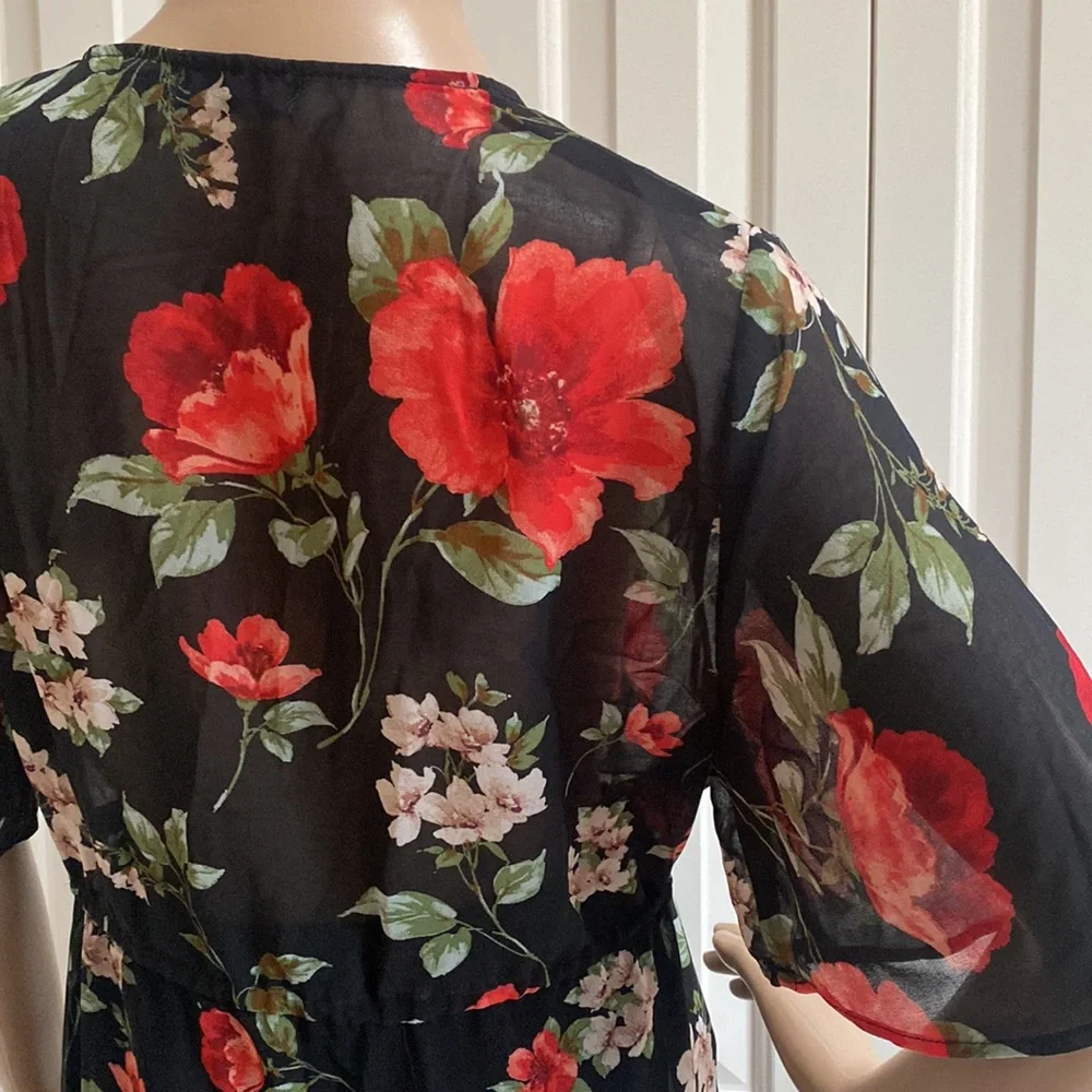 Cure. Womens L Black Sheer Robe With Floral Pattern. So Pretty. Adjusted Tie - Picture 3 of 11